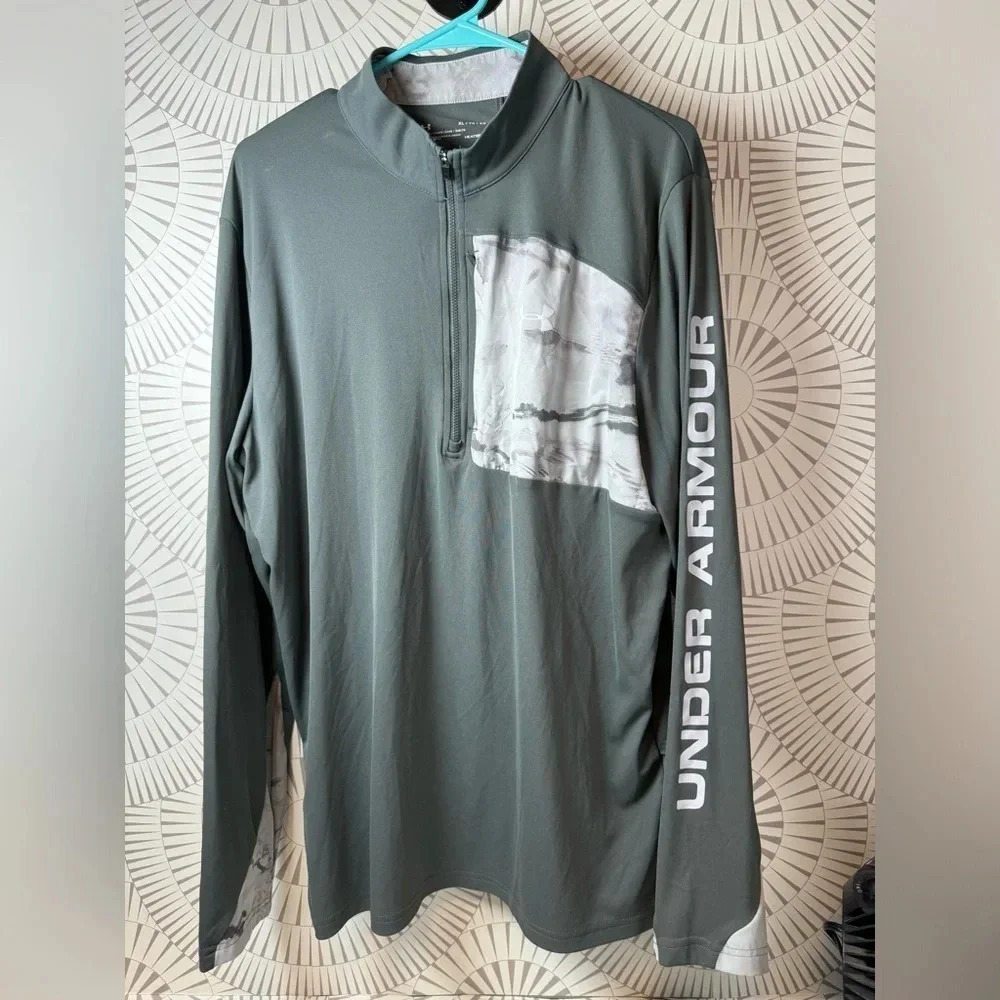 Under Armour Men’s Quarter‎ Zip Gray Shirt XL